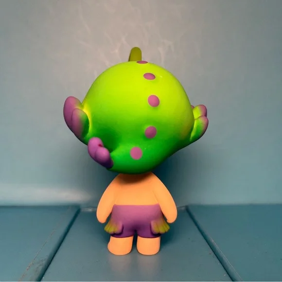 Pop Mart - Dimoo Aquarium Series - Anglerfish w/ glow - Picture 2 of 5